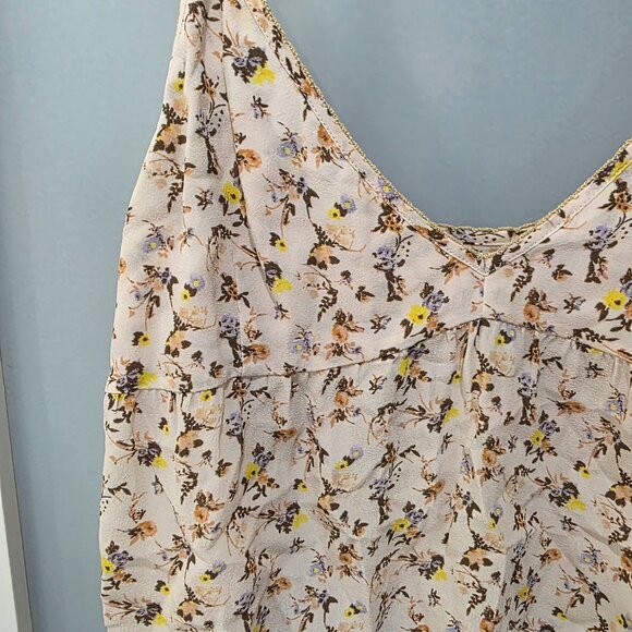 Little Moon Cream Floral Tank Top Women’s L Sleeveless Cami Blouse - Picture 2 of 11
